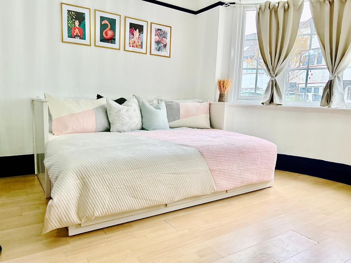 Rest Boutique Golders Green Londra Dış mekan fotoğraf